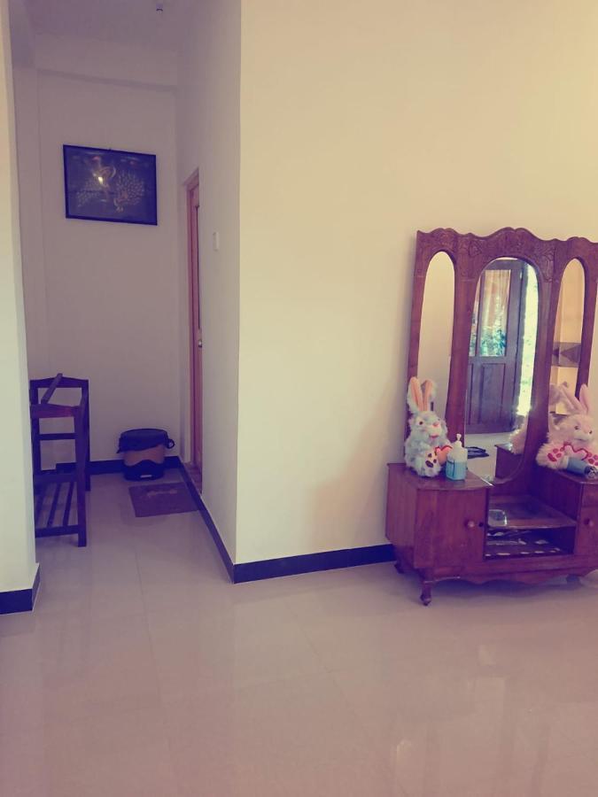 Dulmini Homestay Ела Екстериор снимка